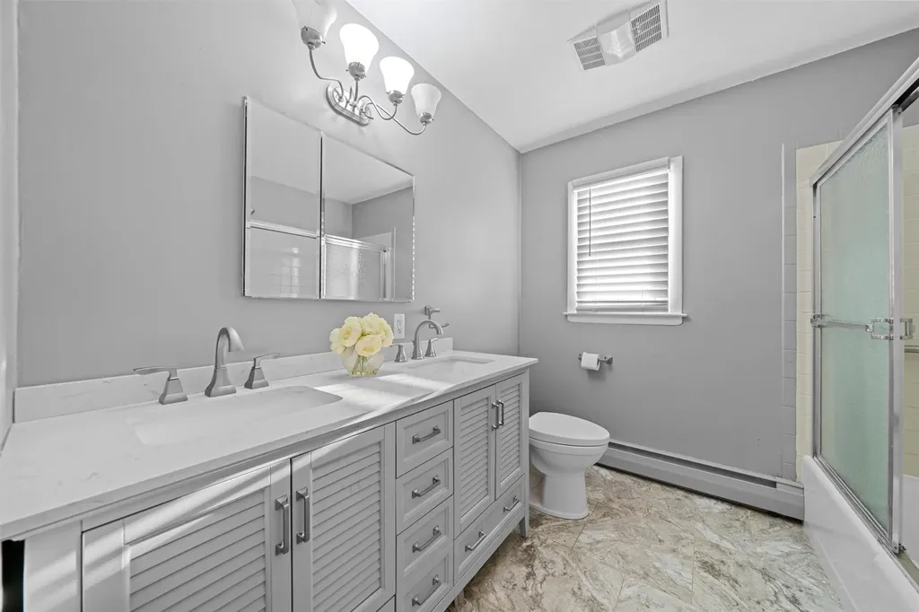 52 Loch Lomond Lane Middletown NY 10941