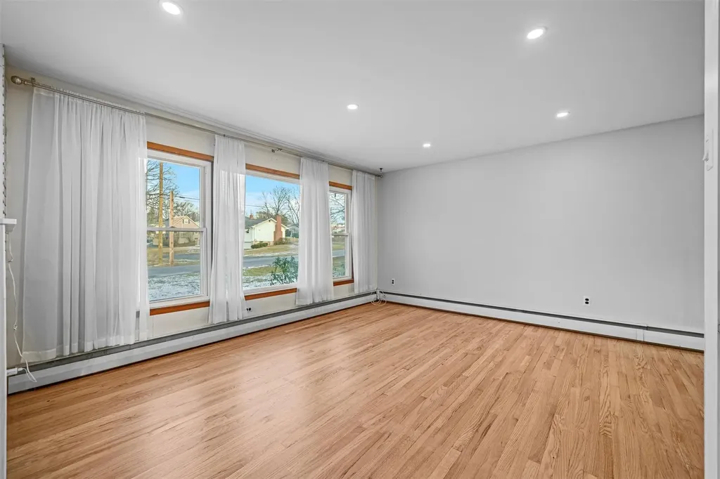 52 Loch Lomond Lane Middletown NY 10941