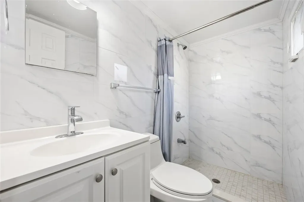 181 Haypath Road Old Bethpage NY 11804