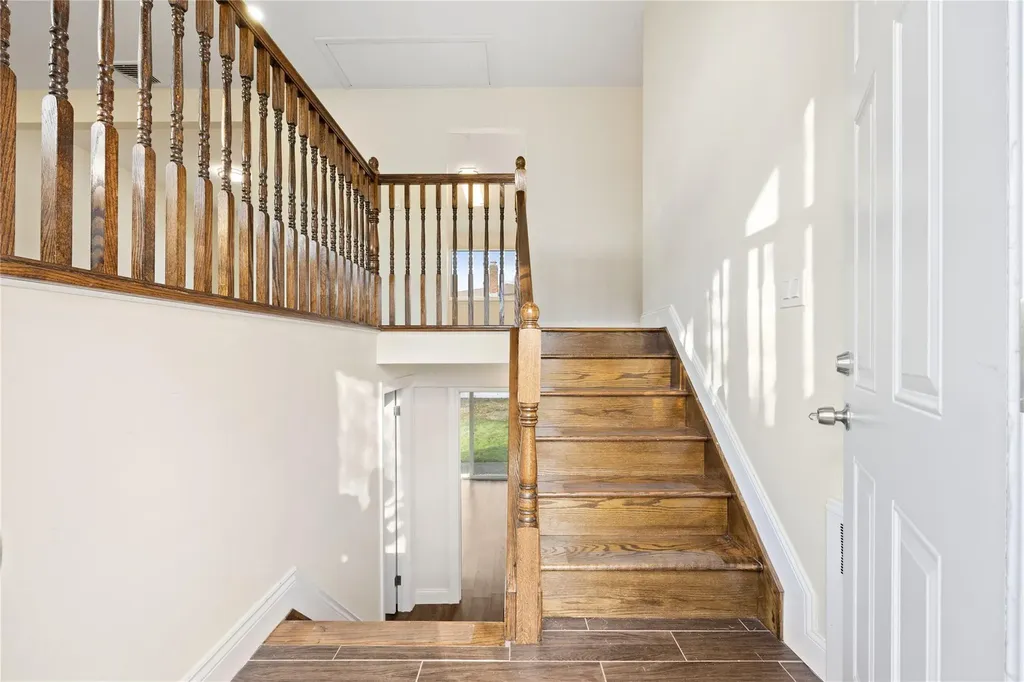 181 Haypath Road Old Bethpage NY 11804