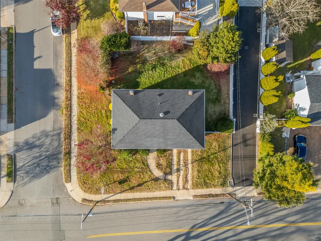 181 Haypath Road Old Bethpage NY 11804