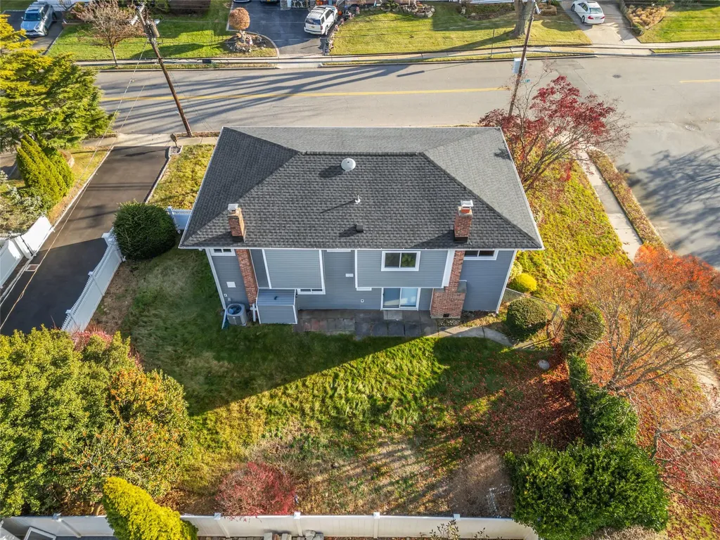 181 Haypath Road Old Bethpage NY 11804