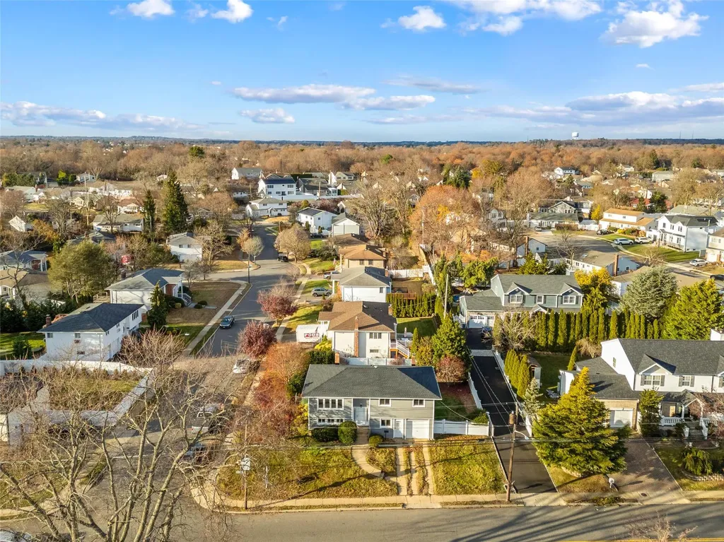 181 Haypath Road Old Bethpage NY 11804