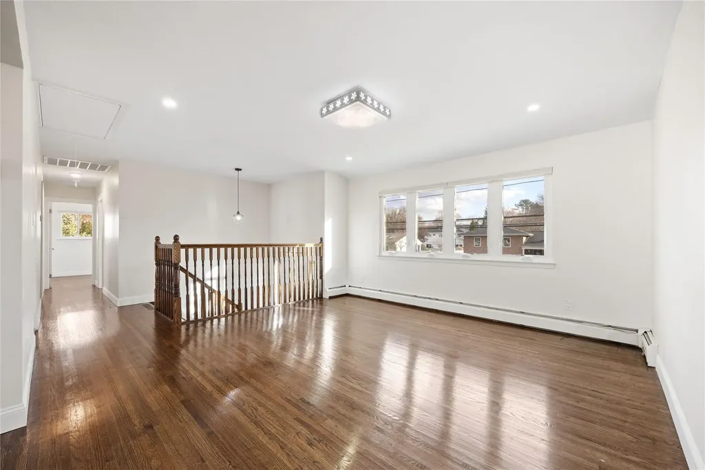 181 Haypath Road Old Bethpage NY 11804