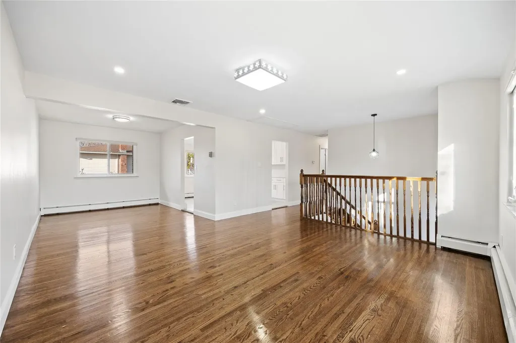 181 Haypath Road Old Bethpage NY 11804