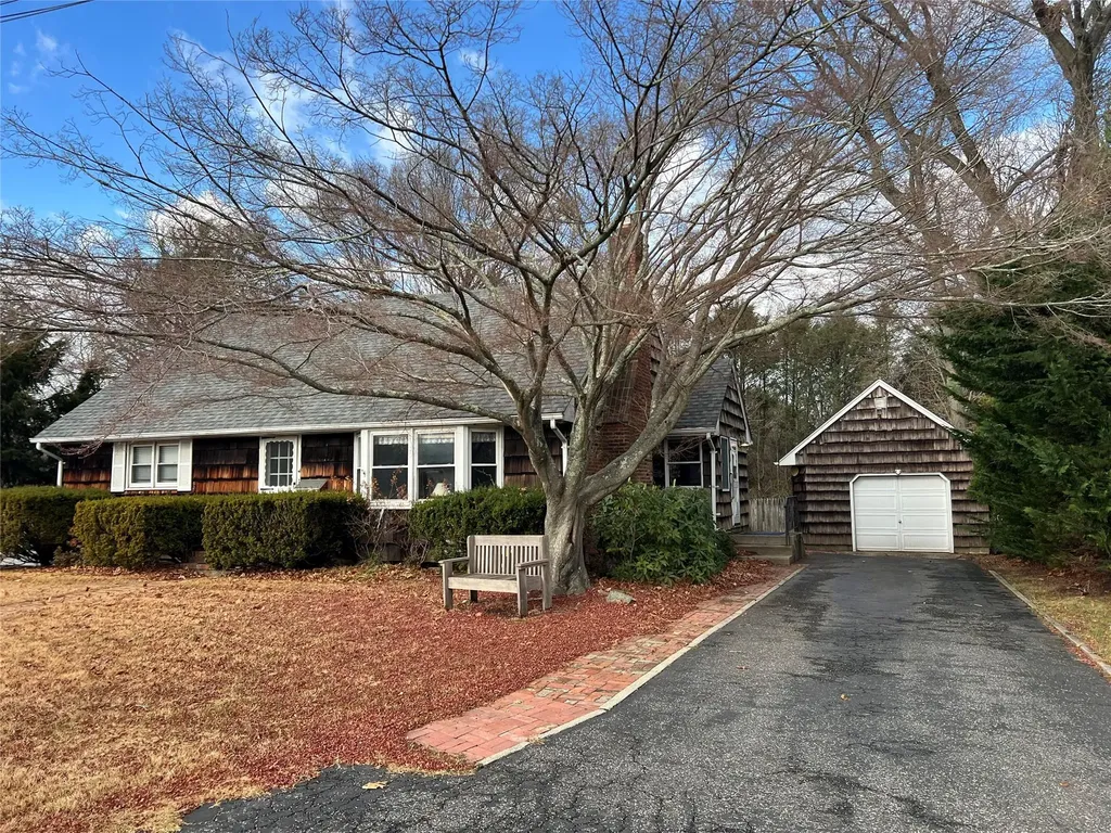 89 Harvard Avenue Smithtown NY 11787
