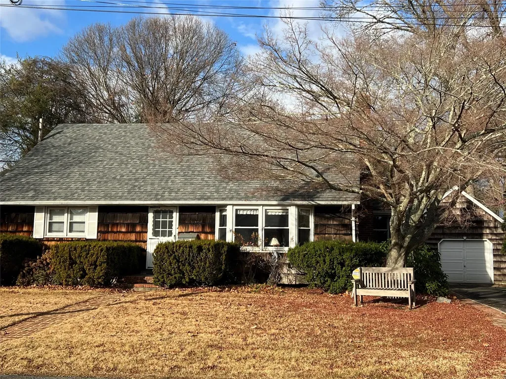 89 Harvard Avenue Smithtown NY 11787