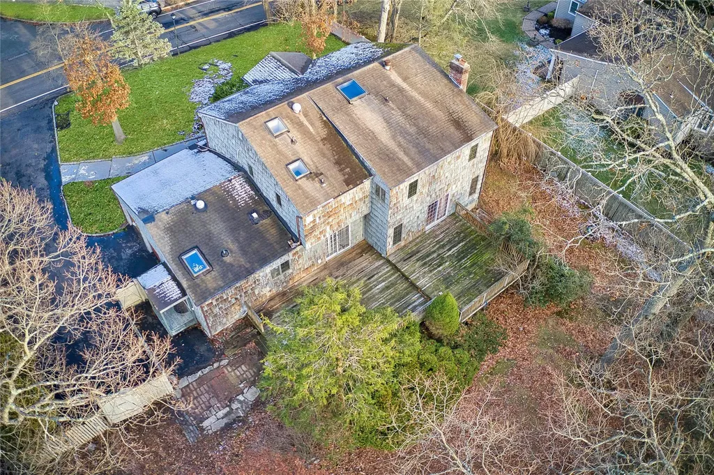 28 Mcculloch Drive Dix Hills NY 11746