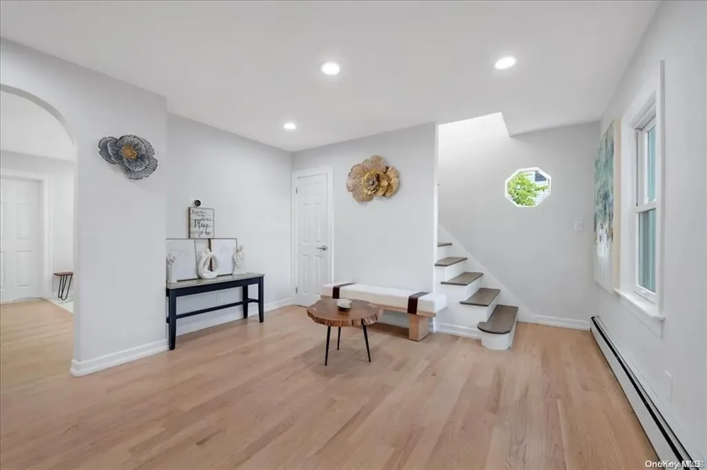 23 Post Street Glen Head NY 11545