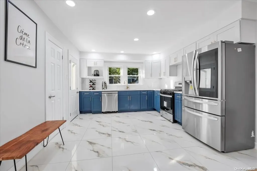 23 Post Street Glen Head NY 11545