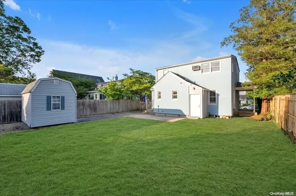 23 Post Street Glen Head NY 11545