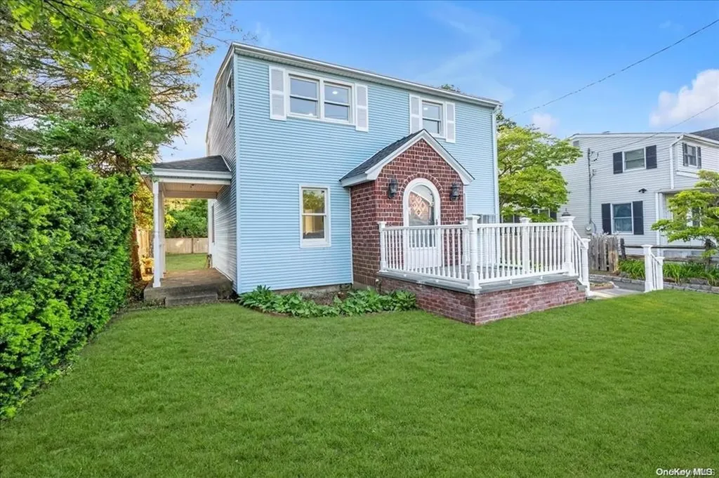 23 Post Street Glen Head NY 11545