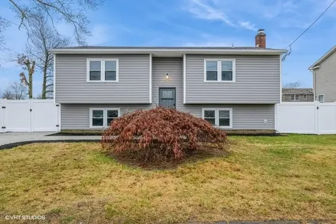 90 Offaly Street Amityville NY 11701