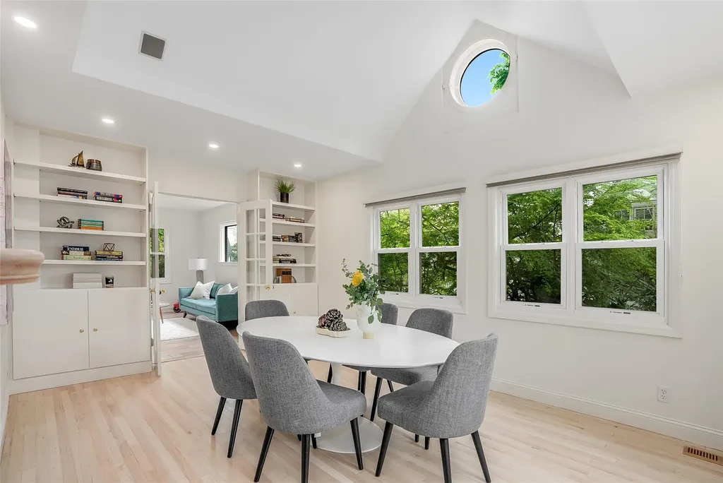 654 Forest Avenue Larchmont NY 10538