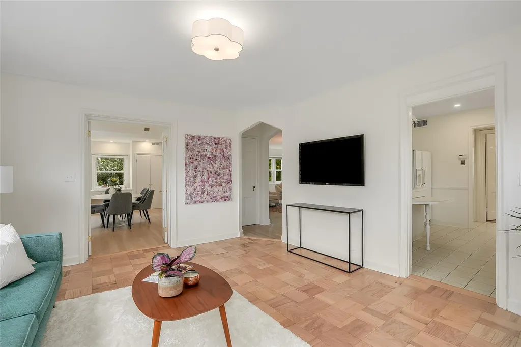 654 Forest Avenue Larchmont NY 10538