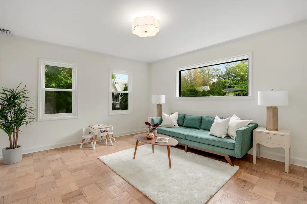 654 Forest Avenue Larchmont NY 10538