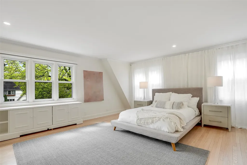654 Forest Avenue Larchmont NY 10538