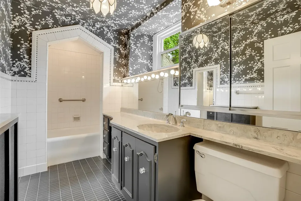 654 Forest Avenue Larchmont NY 10538