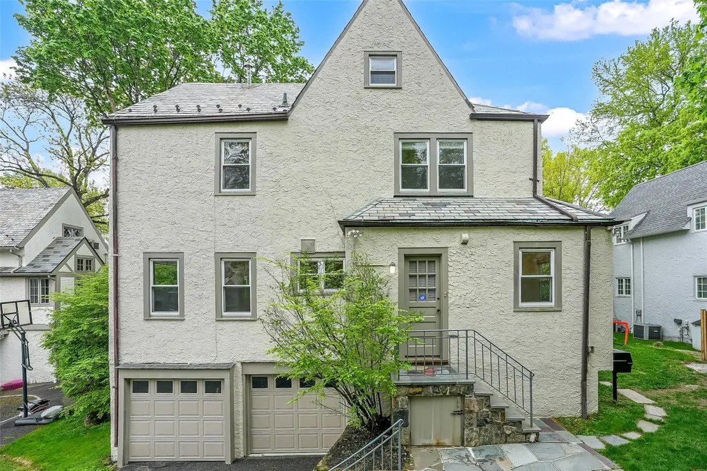 654 Forest Avenue Larchmont NY 10538
