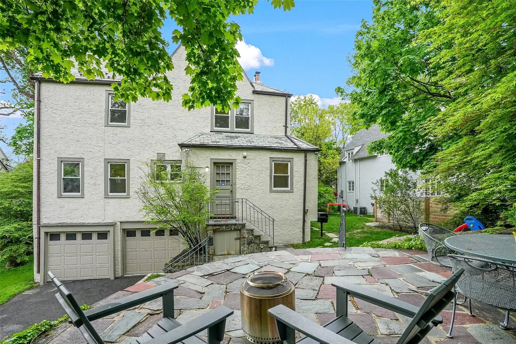 654 Forest Avenue Larchmont NY 10538
