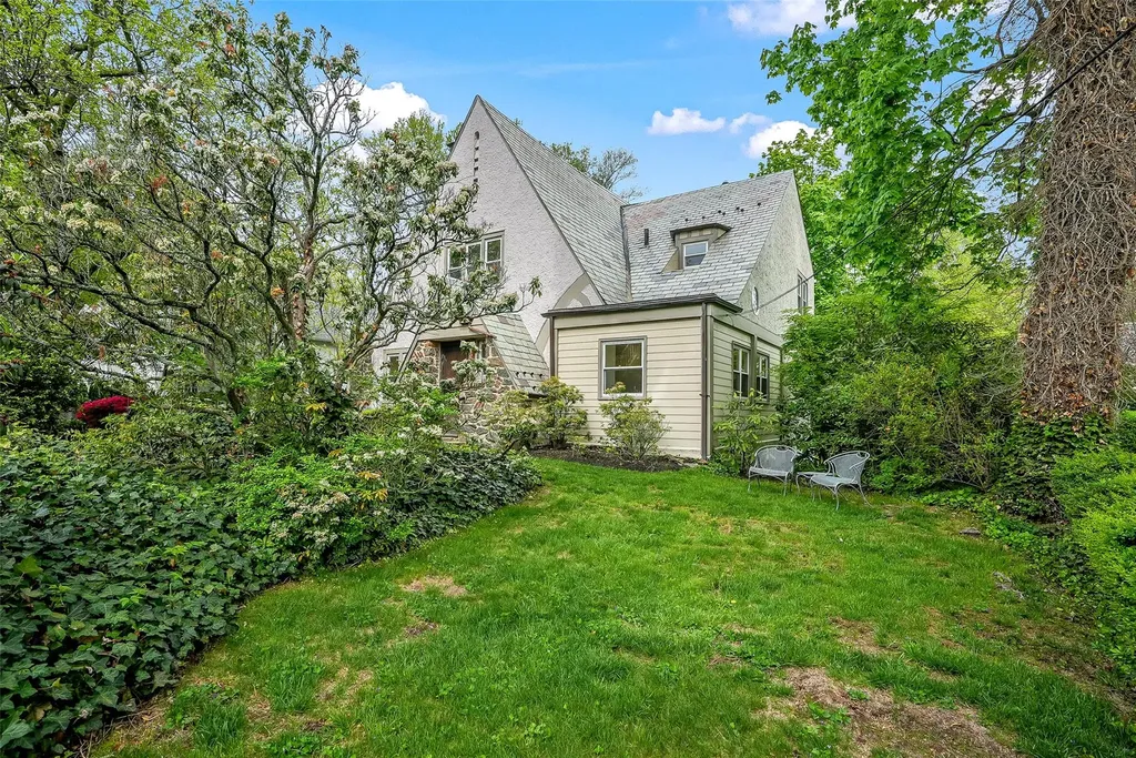 654 Forest Avenue Larchmont NY 10538