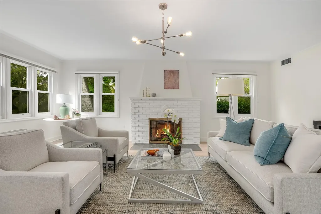 654 Forest Avenue Larchmont NY 10538