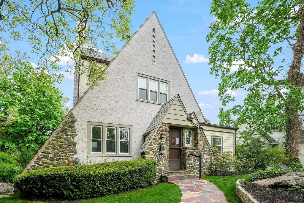 654 Forest Avenue Larchmont NY 10538