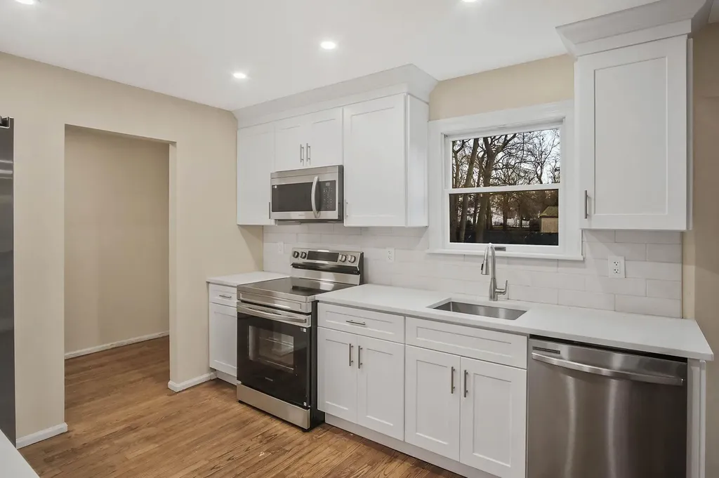 8 Springbriar Lane Centereach NY 11720