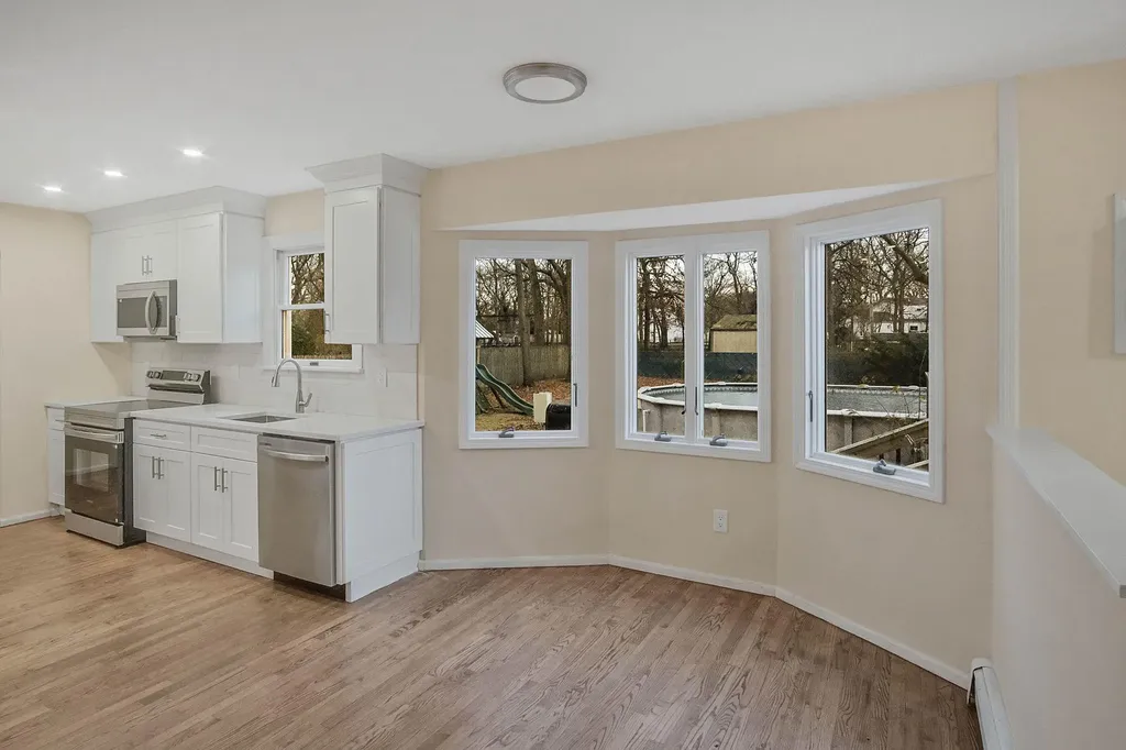 8 Springbriar Lane Centereach NY 11720