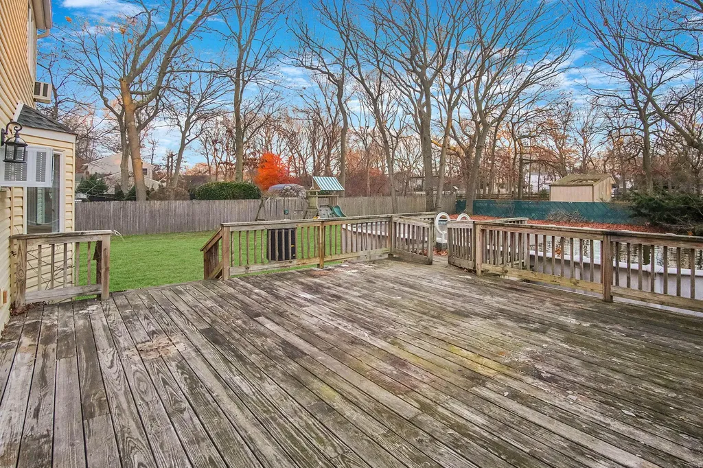 8 Springbriar Lane Centereach NY 11720