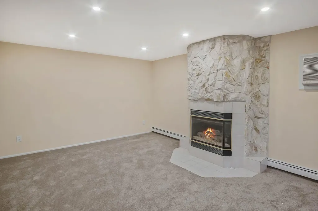8 Springbriar Lane Centereach NY 11720