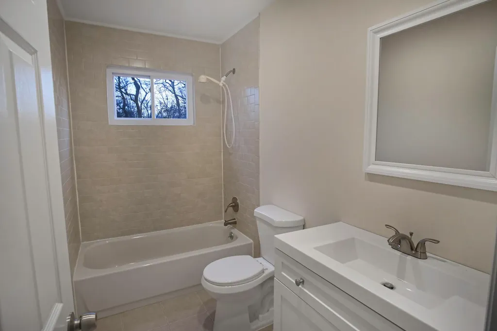 8 Springbriar Lane Centereach NY 11720