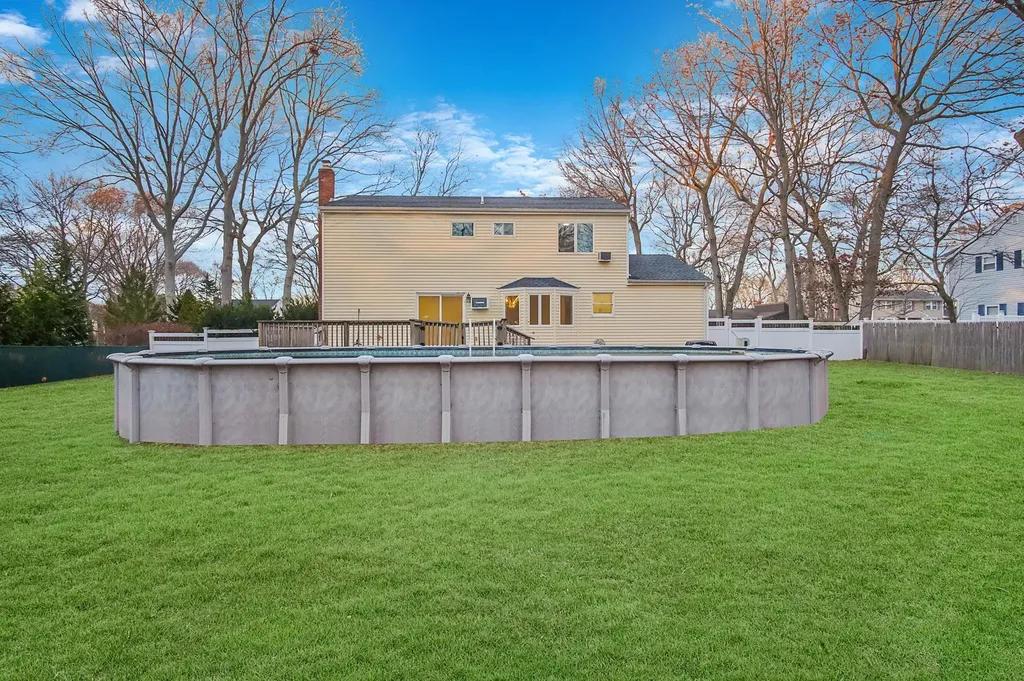 8 Springbriar Lane Centereach NY 11720