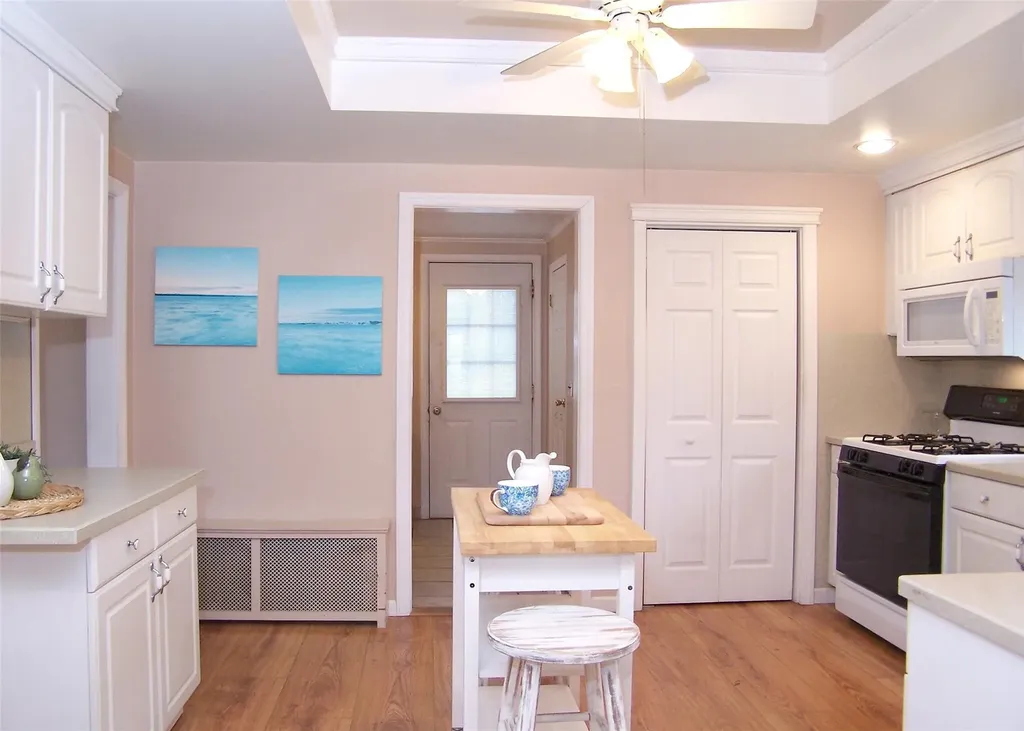 76 Waverly Avenue Patchogue NY 11772