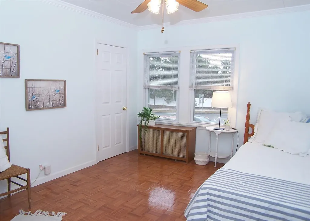 76 Waverly Avenue Patchogue NY 11772