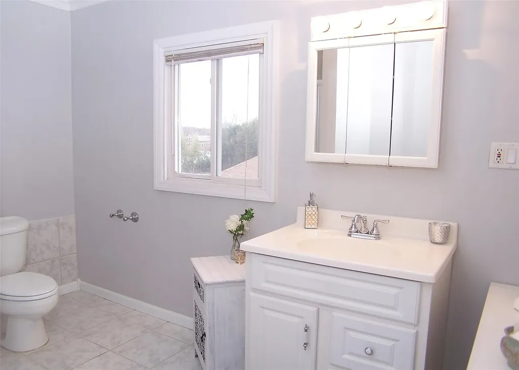 76 Waverly Avenue Patchogue NY 11772
