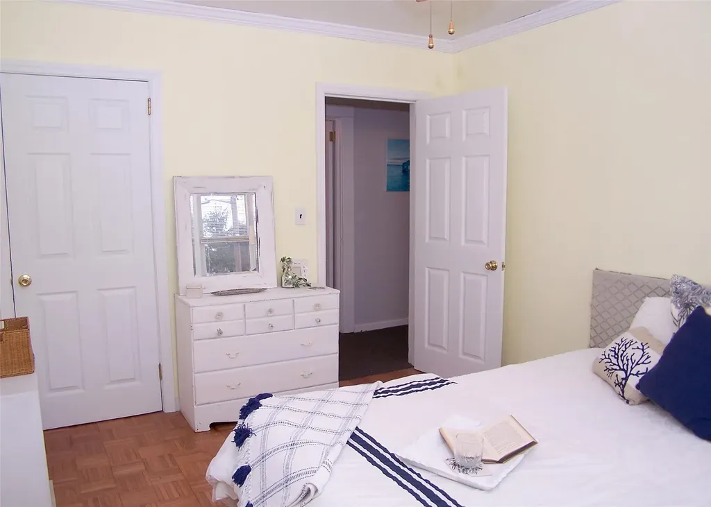 76 Waverly Avenue Patchogue NY 11772