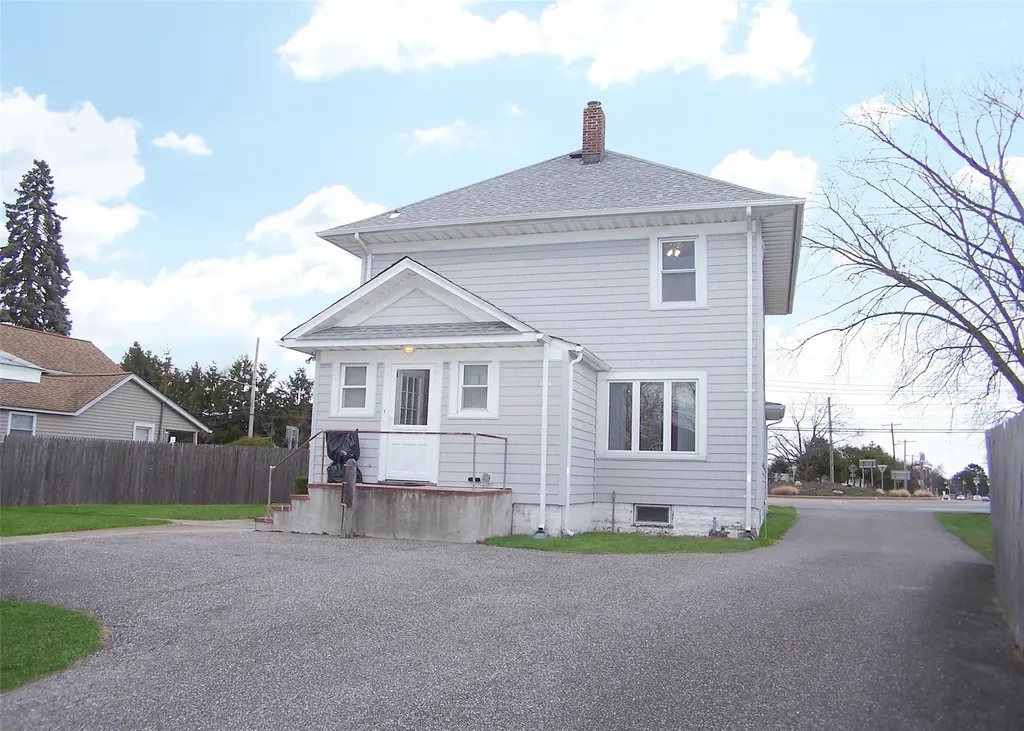 76 Waverly Avenue Patchogue NY 11772