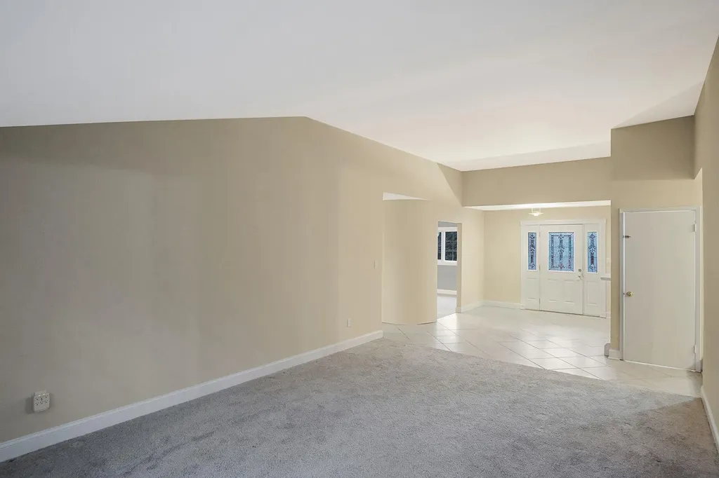 23 Hirsch Avenue Coram NY 11727