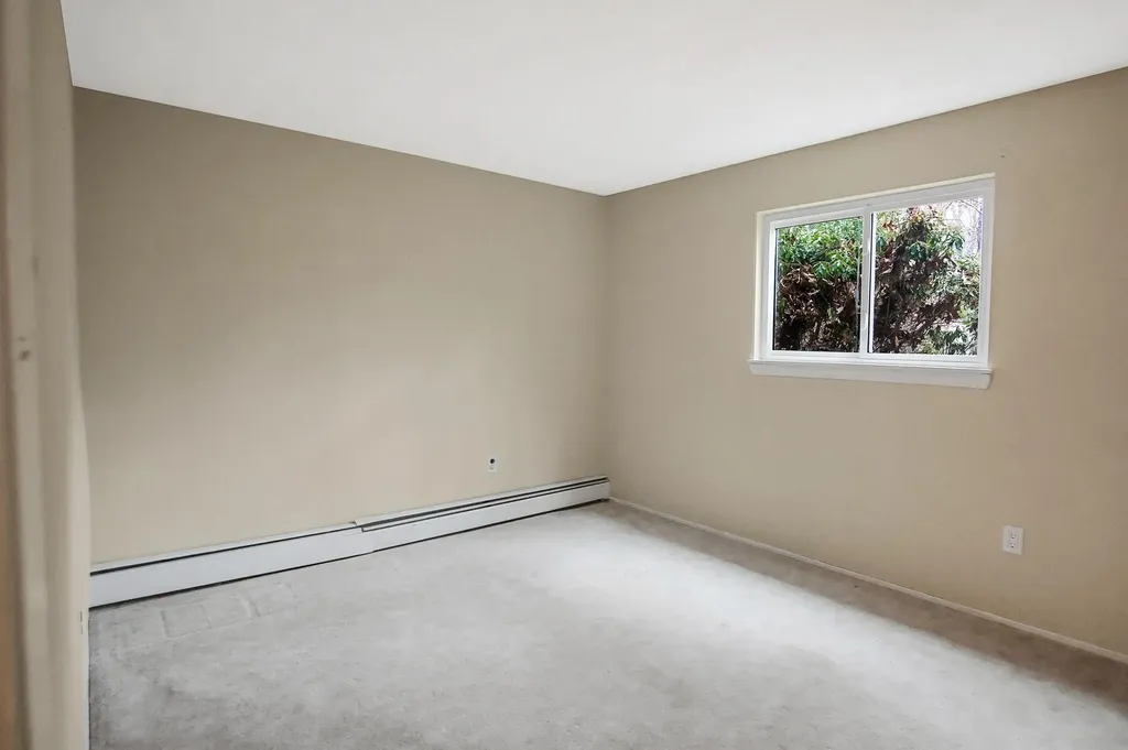 23 Hirsch Avenue Coram NY 11727