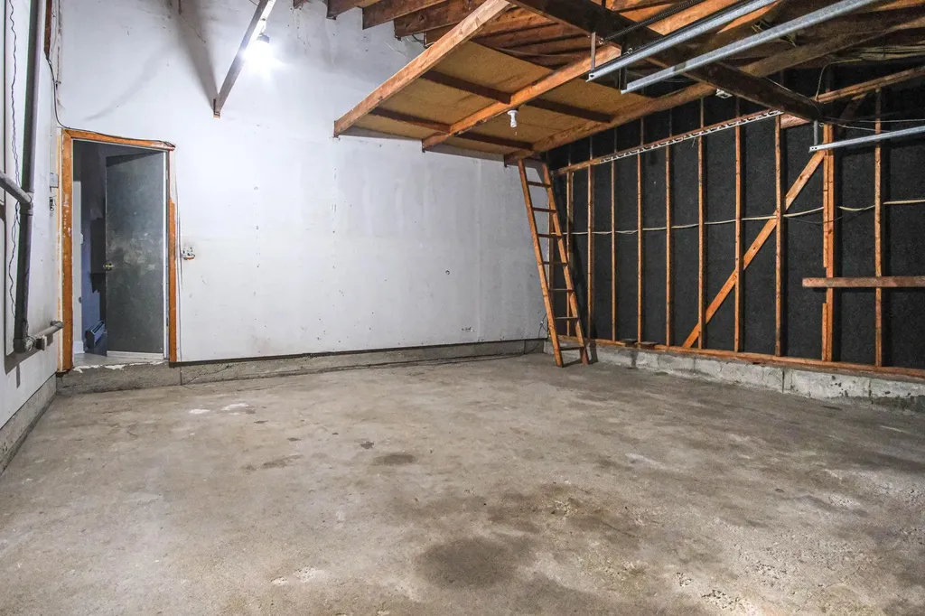 23 Hirsch Avenue Coram NY 11727