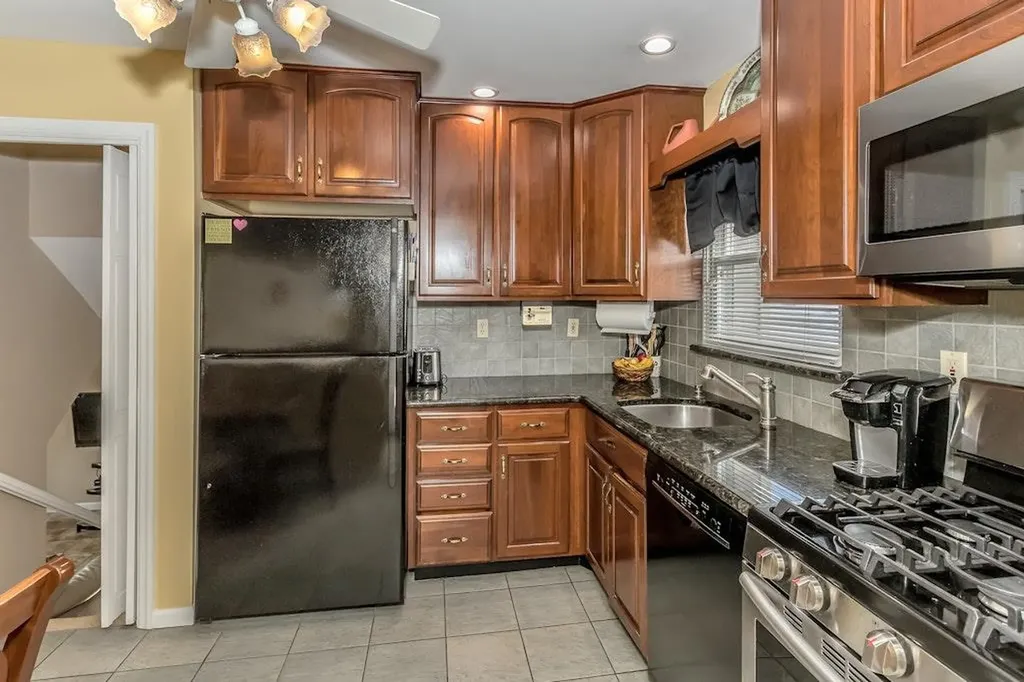 2149 Shoreham Way Merrick NY 11566