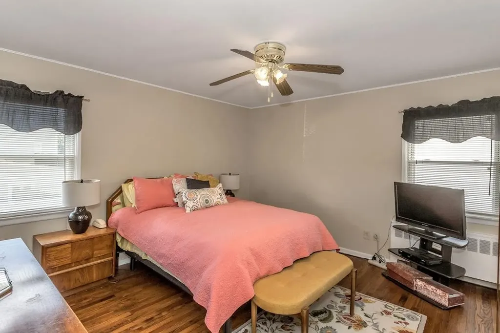 2149 Shoreham Way Merrick NY 11566