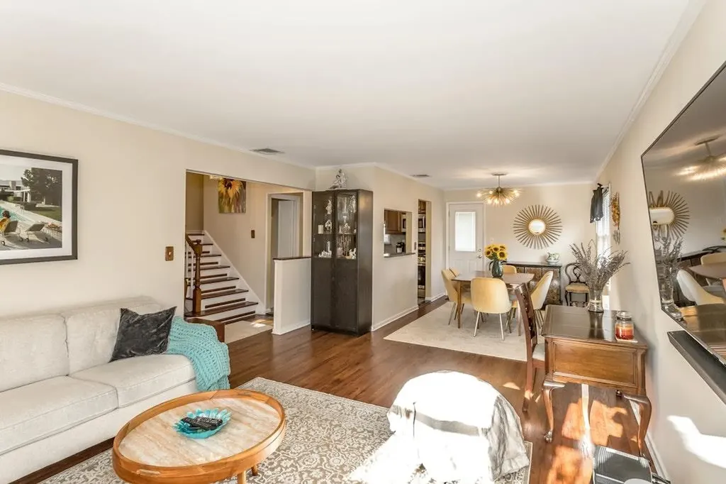 2149 Shoreham Way Merrick NY 11566