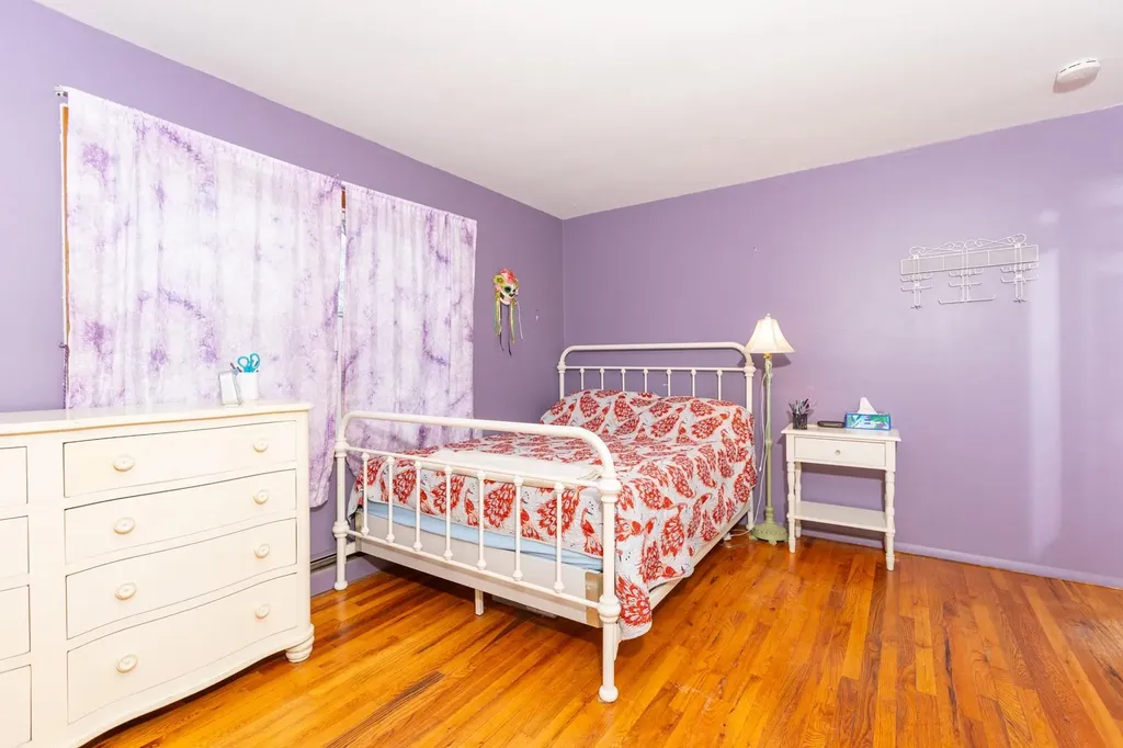 41 Elliot Street Islip NY 11751
