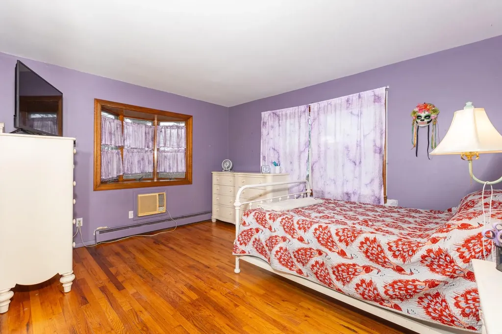 41 Elliot Street Islip NY 11751