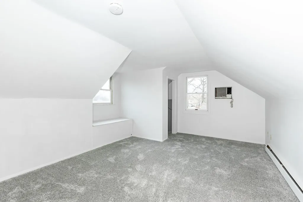 41 Elliot Street Islip NY 11751