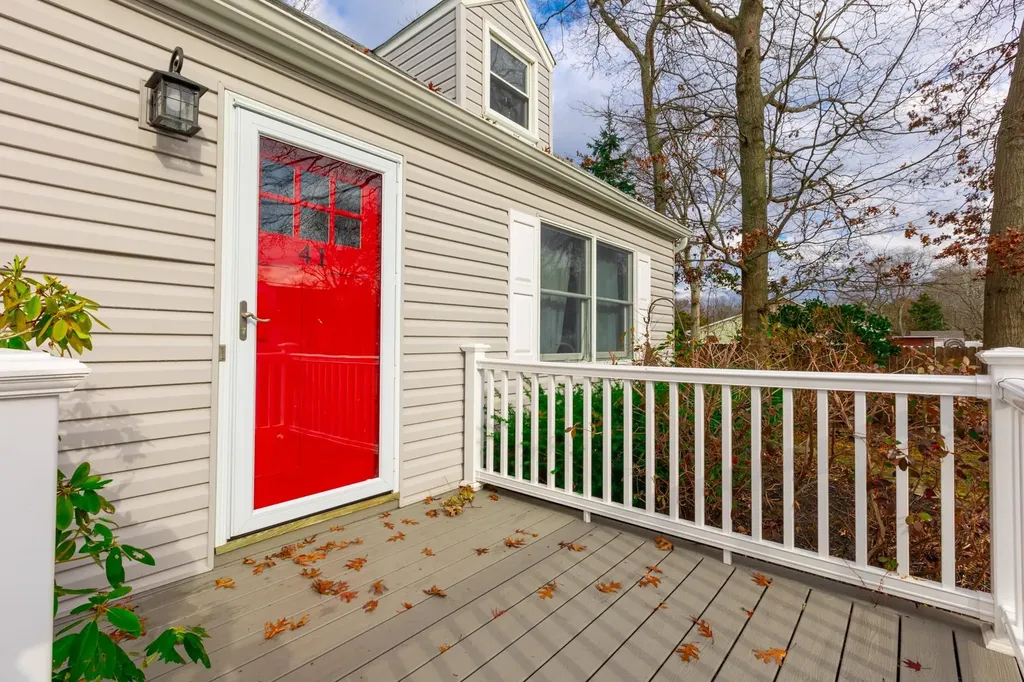 41 Elliot Street Islip NY 11751