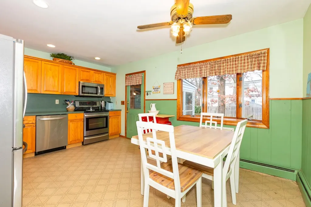 41 Elliot Street Islip NY 11751