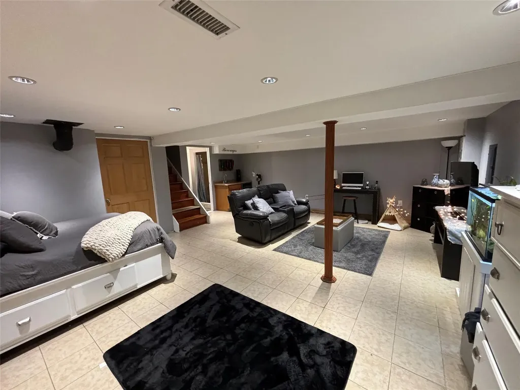 16 Brenner Road Coram NY 11727